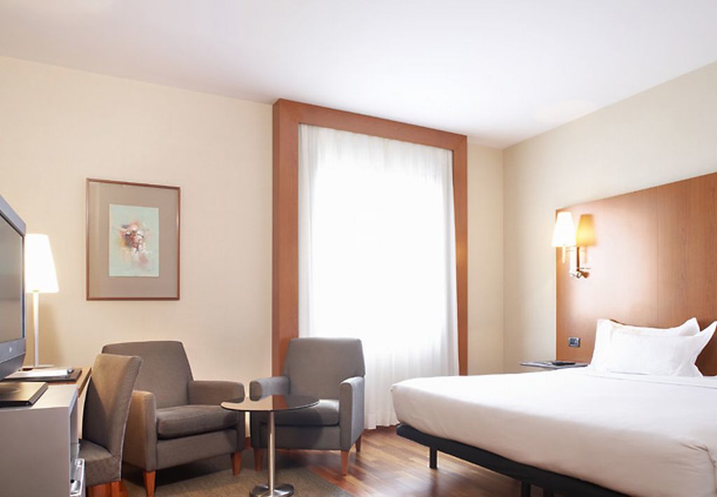 B&B Hotel Elche Phòng bức ảnh